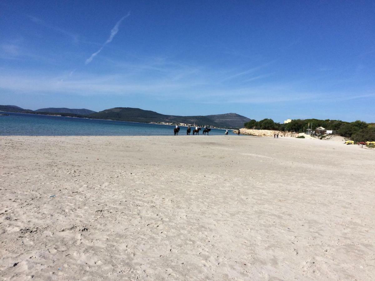 Appartamento Fronte Spiaggia Lido Alghero Dış mekan fotoğraf